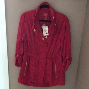 Lightweight water-resistant rain coat